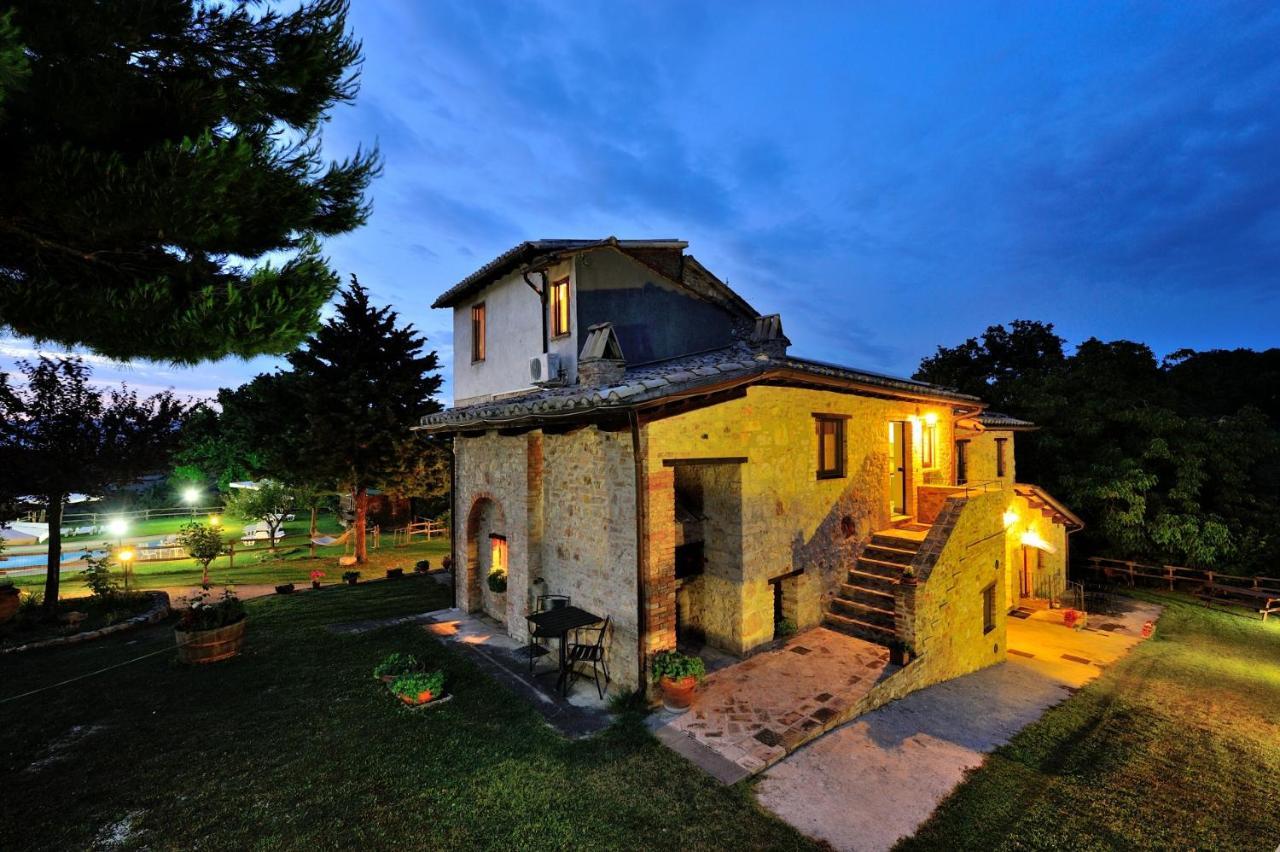 Girasole - Agriturismo Fogliani Giano dell'Umbria ภายนอก รูปภาพ